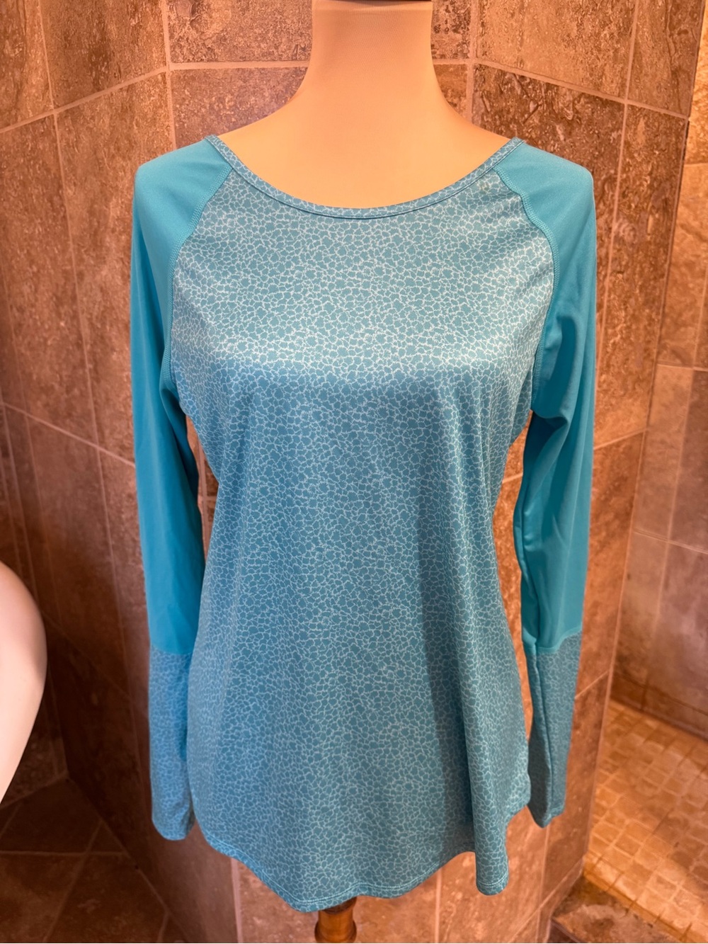 Columbia Teal Blue Long-Sleeve Performance Tee spf shirt size large